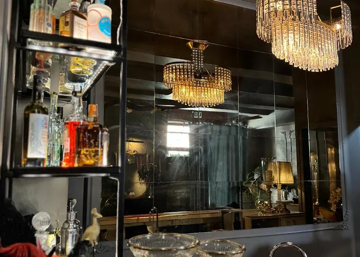 Teresa B&d - The Unconventional House 3*